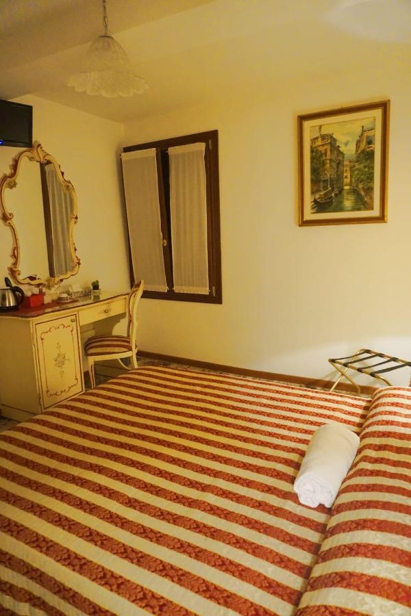 Guesthouse Al Profeta Venedig Exteriör bild